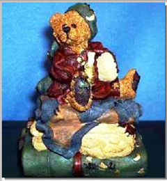 (2016) New in box factory fountain music box fishing bears