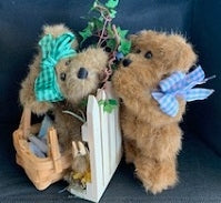 Gossiping Friends-Boyds Bears Judith G Exclusive ***RARE***