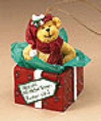 Pucker Up!-Boyds Bears Resin Ornament #25524 *