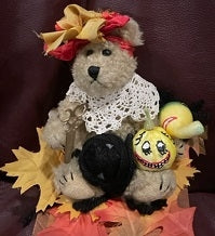 Decorating the Gourds-Boyds Bears Judith G Exclusive ***RARE