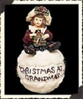 SHANNON...CHRISTMAS AT GRANDMOTHERS-BOYDS BEARS RESIN ORNAMENT #25858 *