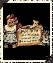 Tessa, Ben & Cissie (T.B.C.)...A Sign of the Times-Boyds Bears Bearstone #2299 *