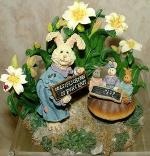 Miss Hopsalot w/Hop, Skip and Jump...Times Three-Boyds Bears Resin Bunny Rabbit Hare #36603