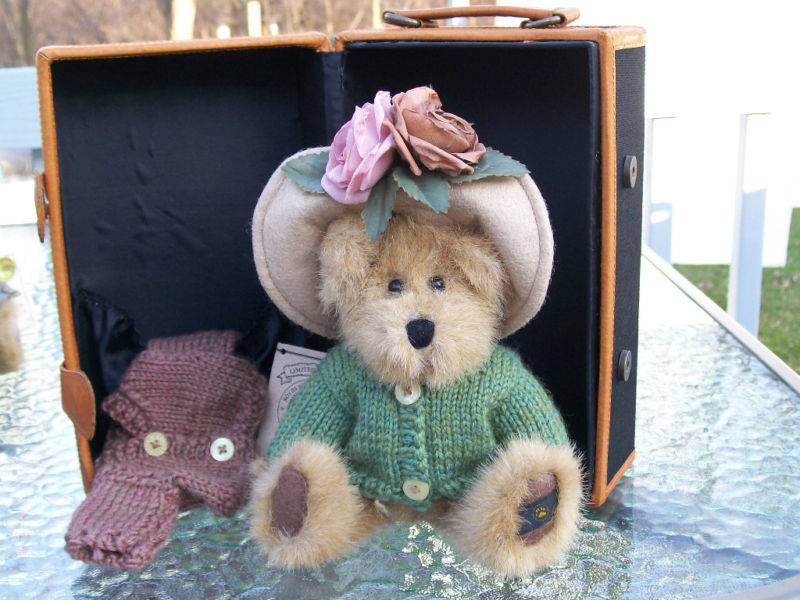 PENNY WHISTLEBY & TRUNK-BOYDS BEARS #900251 LTD ED