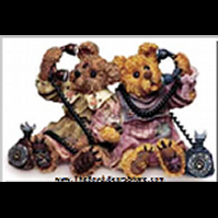 Alexandra and Belle...Telephone Tied-Boyds Bears Bearstone #227720V QVC Exclusive ***RARE***