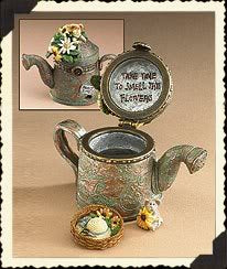 TILLY'S WATERING CAN WITH DIFFER MCNIBBLE-BOYDS BEARS TREASURE BOX #4015203 LE